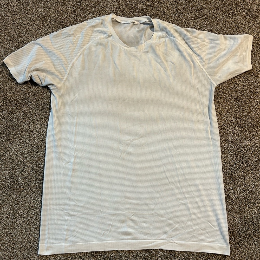 Lululemon metal vent tech shirt